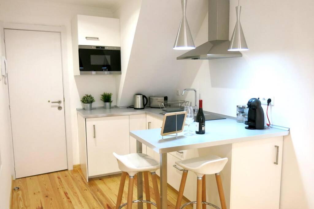 Beautiful In Mouraria Apartment